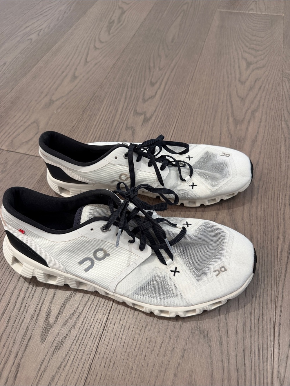On Running Men's White and Black Cloud-Style Athletic Sneakers